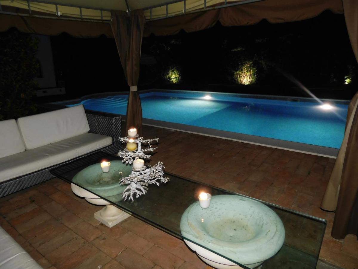 Appartamento Con Piscina Immersa Nel Verde Cascina Eksteriør billede